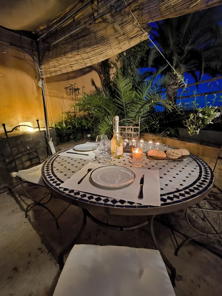 Loveroom bormes les mimosas compress 29